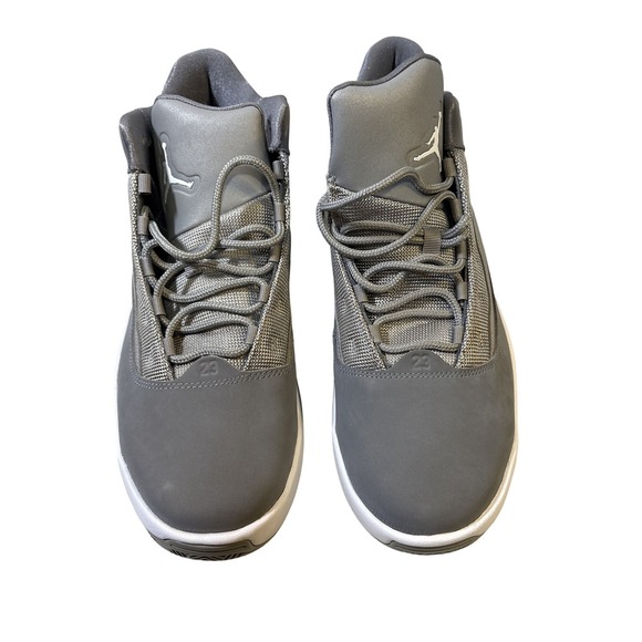 Air Jordan Retro Men's Gray Basketball Shoes Size 12 no‎ box